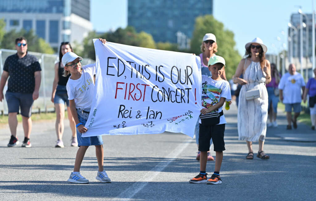 Dječaci Rei i Ian iz Slovenije na koncertu Eda Sheerana u Zagrebu