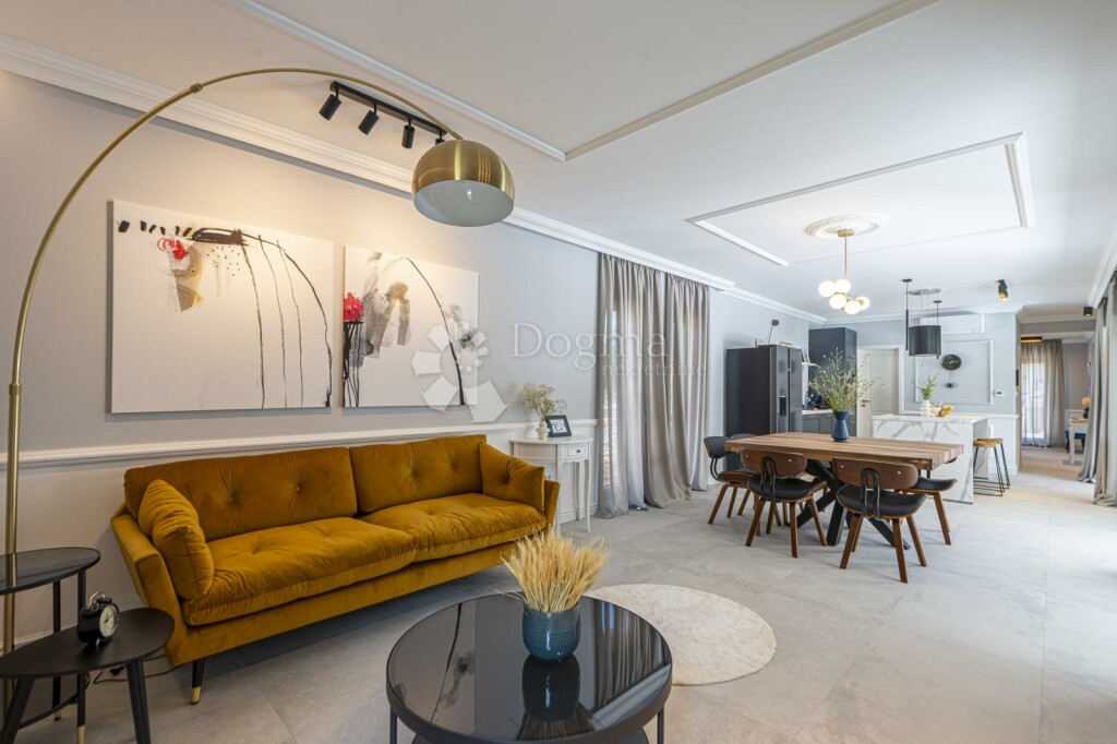 Šarmantna prizemnica s bazenom u selu Svetvinčenat - 1