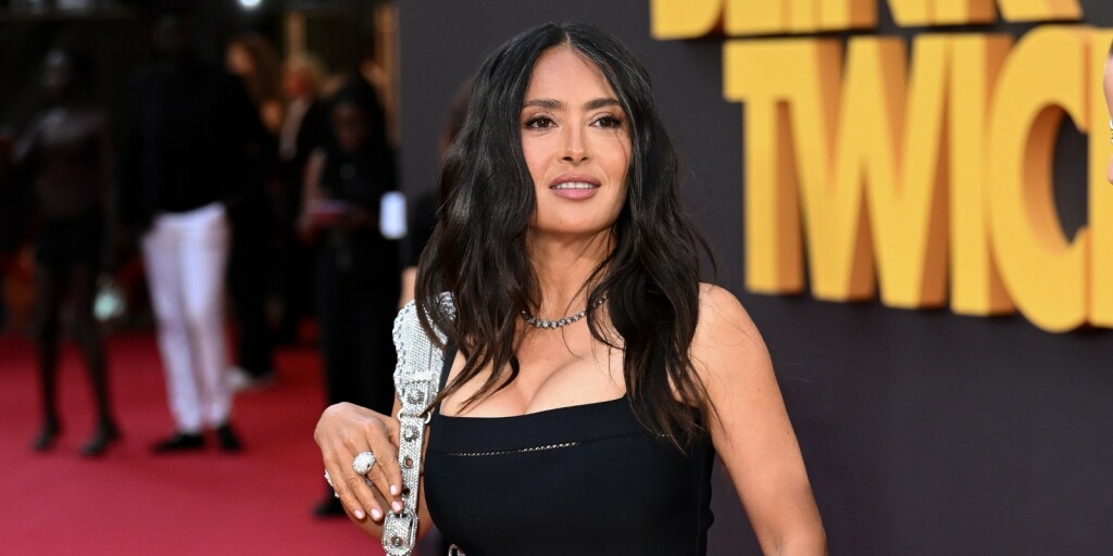 Salma Hayek u Guccijevim srebrnim platformama - 2