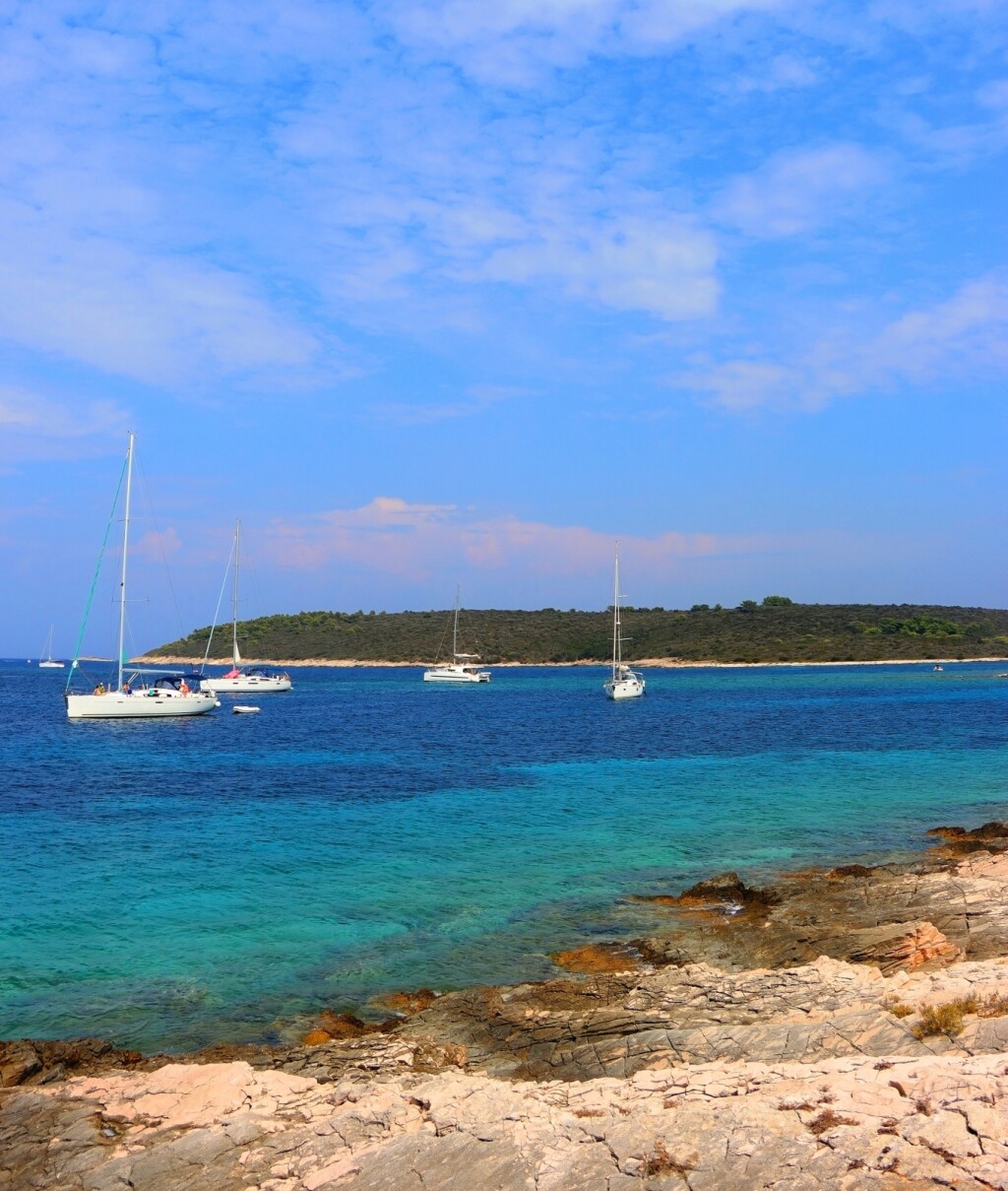 Plaža Batalo, Proizd