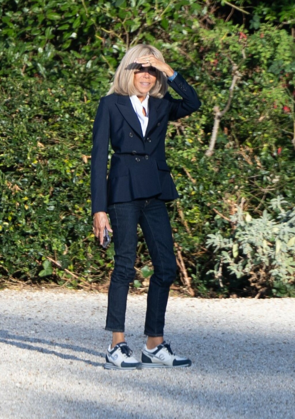 Brigitte Macron u tenisicama brenda No Name