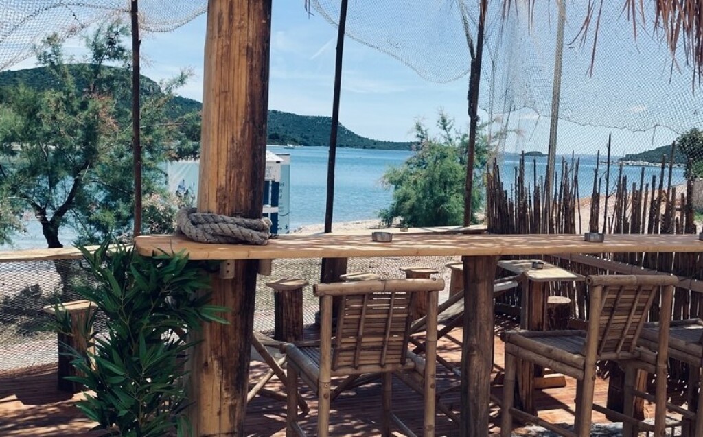 Beach Bar Zuadiv u Kalima na otoku Ugljanu - 2