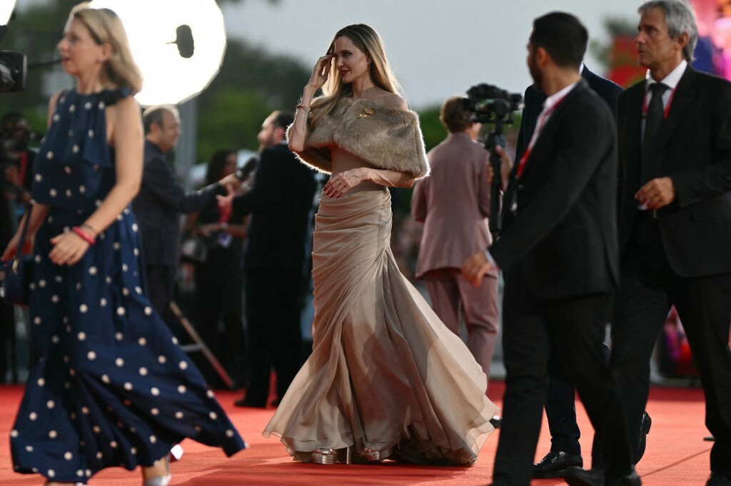 Angelina Jolie na 81. Filmskom festivalu u Veneciji - 1