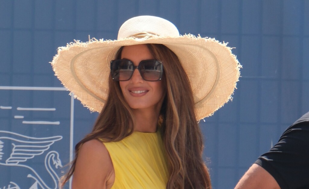 Amal Clooney u žutoj haljini u Veneciji