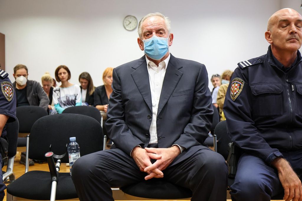 Ivo Sanader na pogrebu brata, don Vinka Sanadera, 11. listopada 2024.