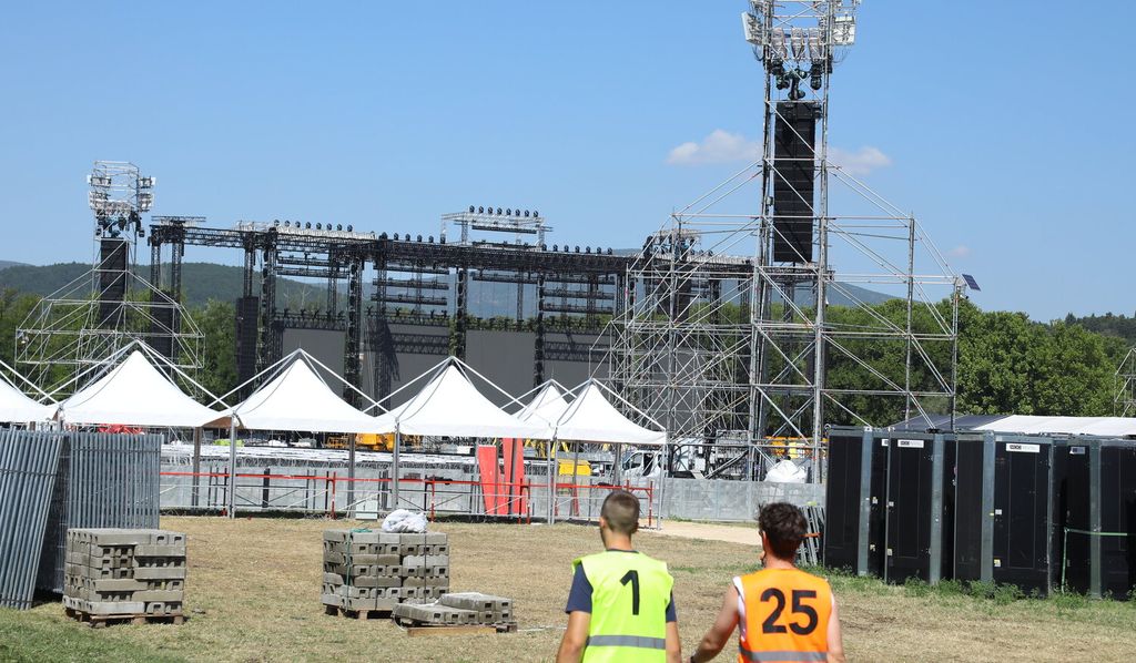 Pripreme za koncert Thompsona u Sinju - 47