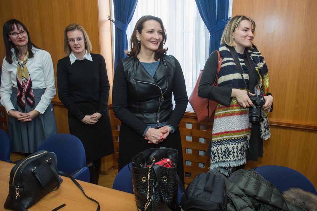 Ivana Emily Škoro - 2