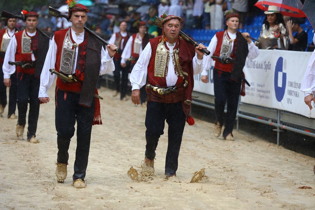 Prolom oblaka u Sinju - 3