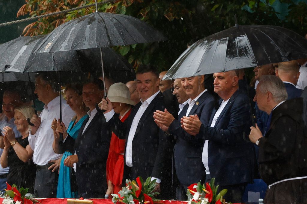 Političari na 310. Sinjskoj alci