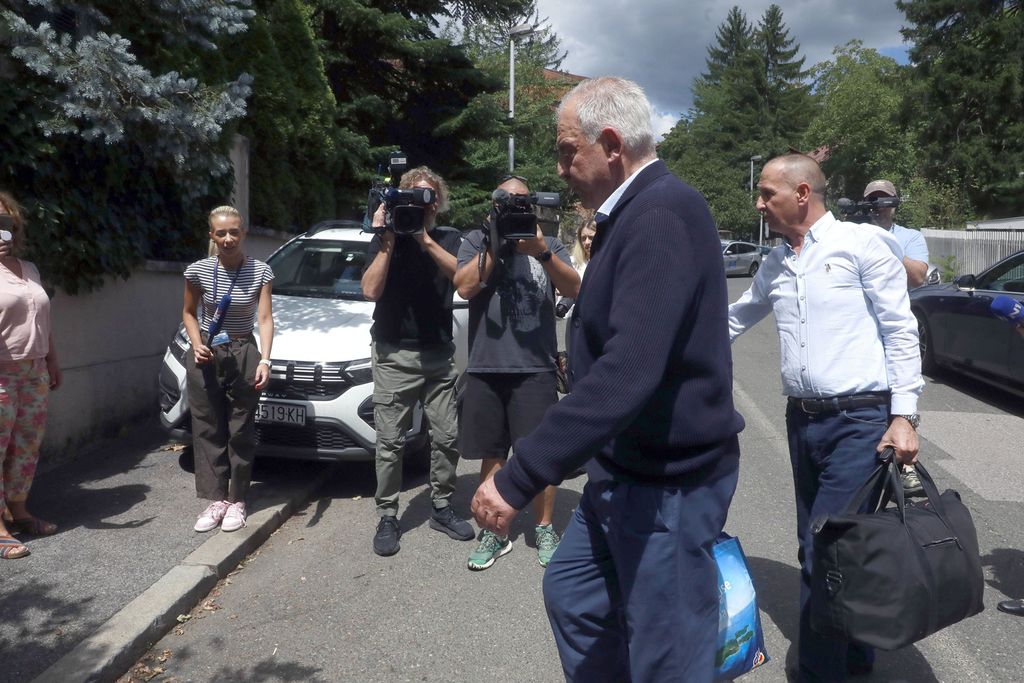 Ivo Sanader u Kozarčevoj ulici - 1