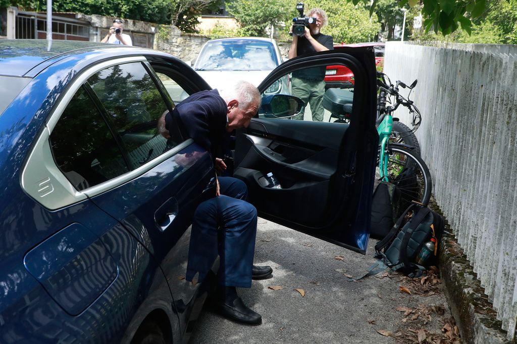 Ivo Sanader u Kozarčevoj ulici - 1