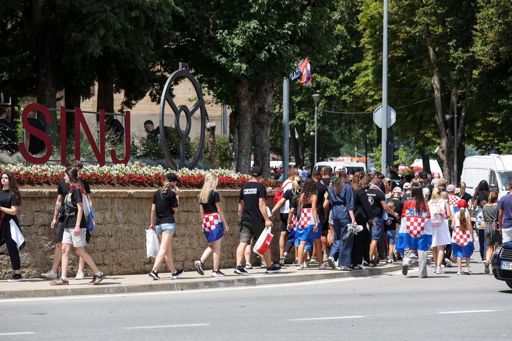 Sinj prije koncerta Thompsona - 4