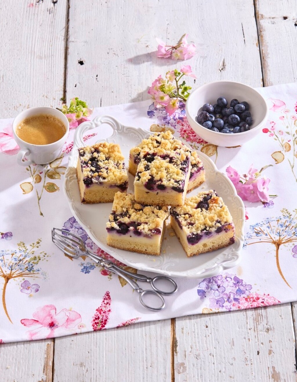 Mrvičasti kolač s borovnicama