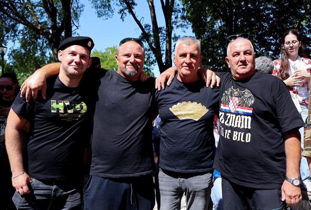 Miro Bulj s obožavateljima - 5