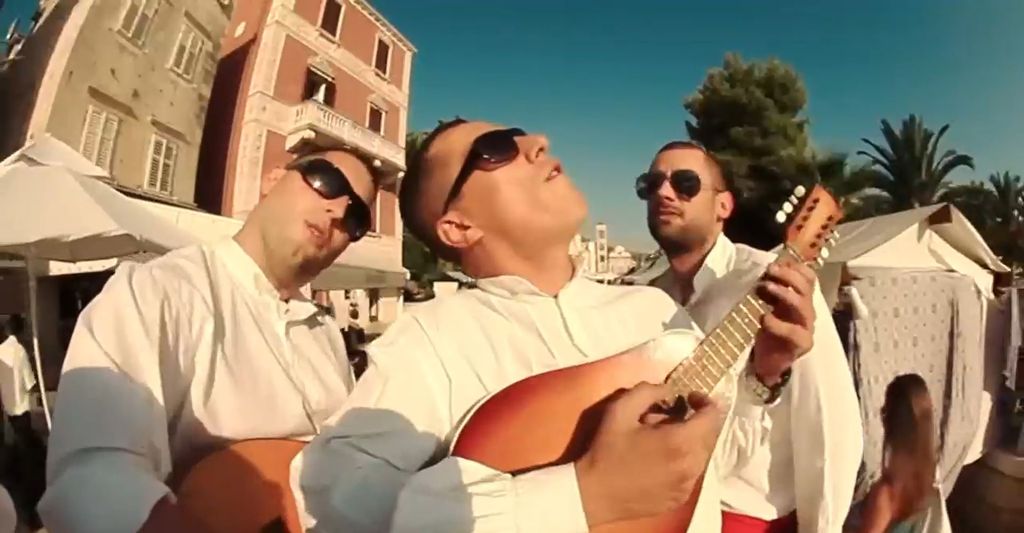 In Magazin: Connect - 5