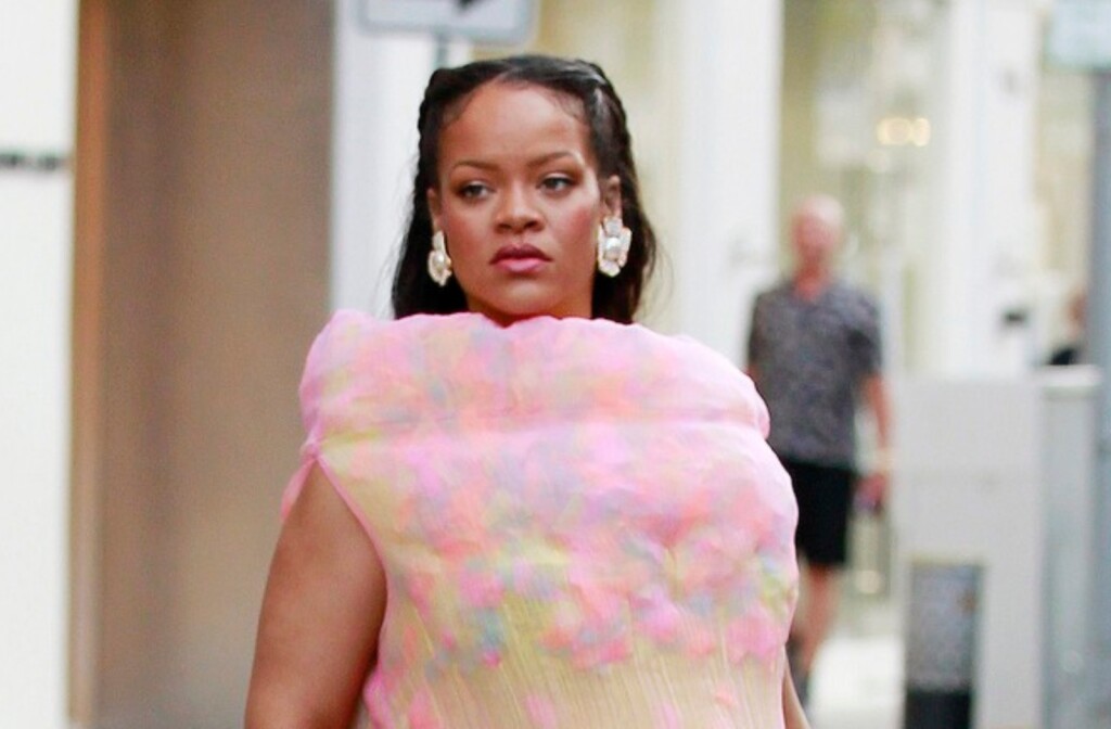 Rihanna je ponovno iznenadila svojim trudničkim izdanjem