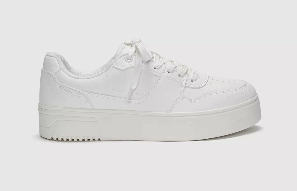 Pull & Bear, 7,99 EUR