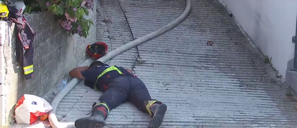 Vatrogasci i dalje na požarištu - 1