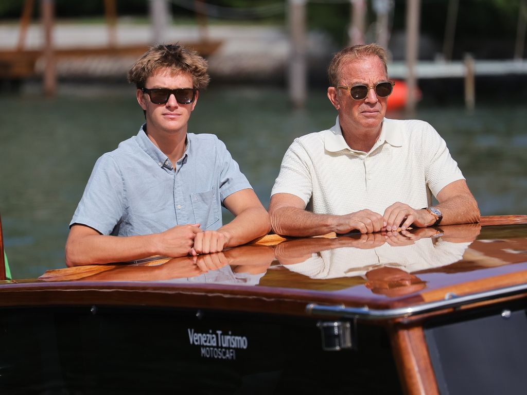 Kevin i Cayden Costner - 6