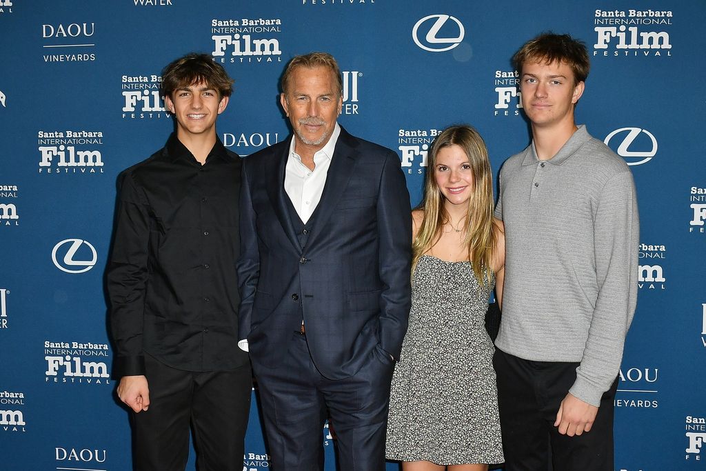 Kevin i Cayden Costner - 10