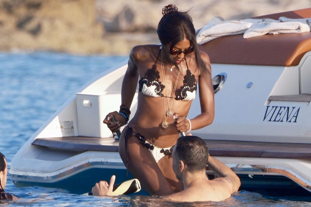 Naomi Campbell - 3