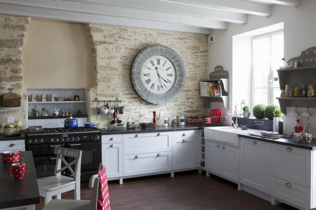 Kameni zidovi, ostavljeni u svojoj prirodnoj teksturi, najljepši su ukras prostora