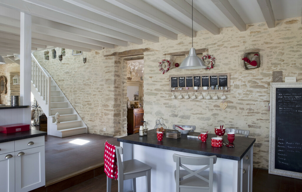 Prekrasna kuća u kojoj su kameni zidovi nešto najljepše - 11