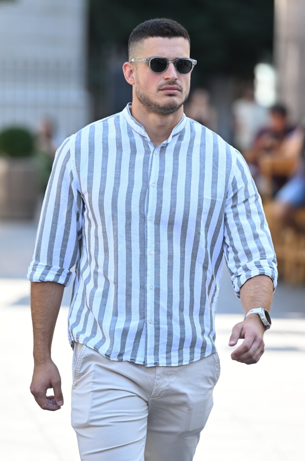 Muškarac sa špice u odličnom, a jednostavnom izdanju