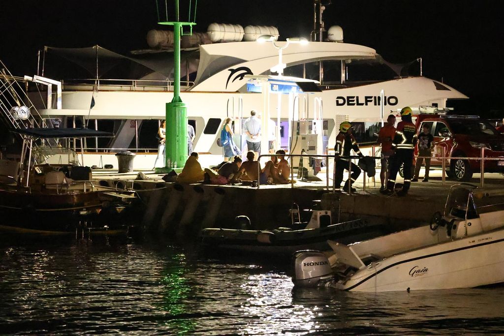 Gliser se zabio u rivu