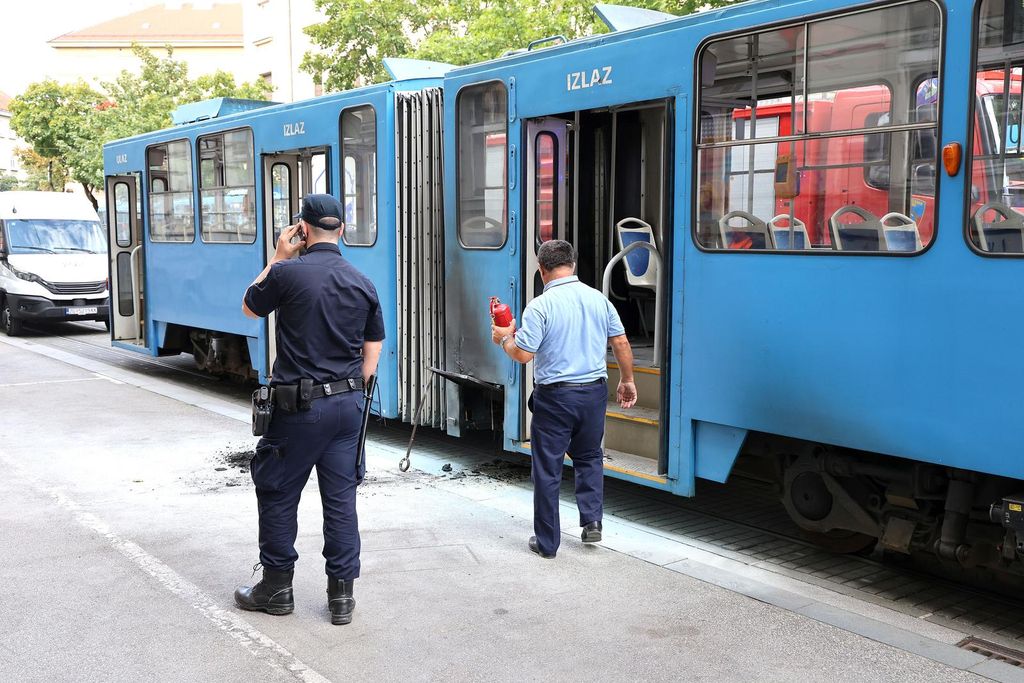 Požar tramvaja broj 13 - 5