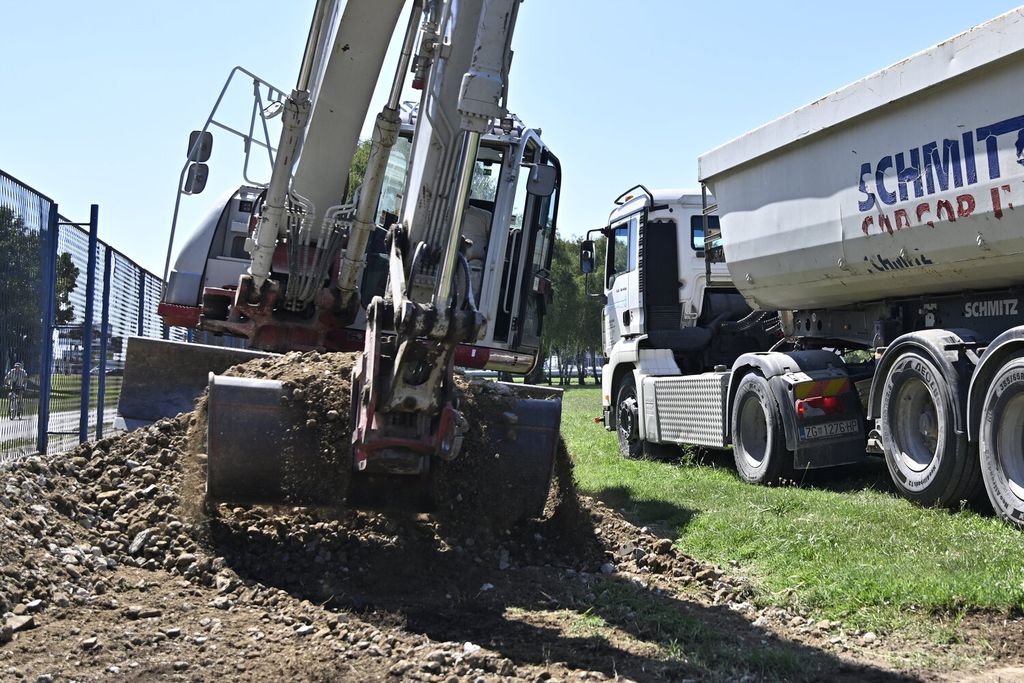 Radovi na ravnanju Hipodroma - 1