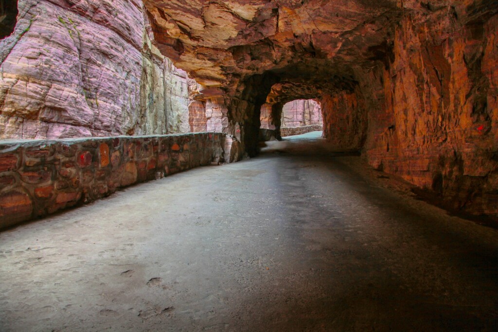 Tek 13 seljana probilo je tunel kroz planinu