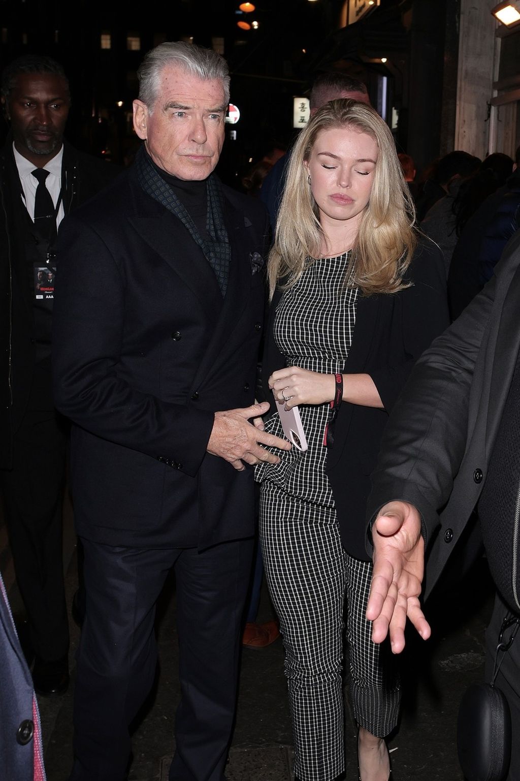 Isabella Smith, Pierce Brosnan