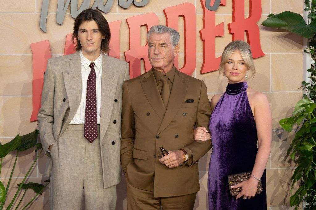 Isabella Smith, Pierce Brosnan