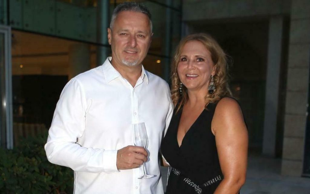 Thompson sa suprugom - 2