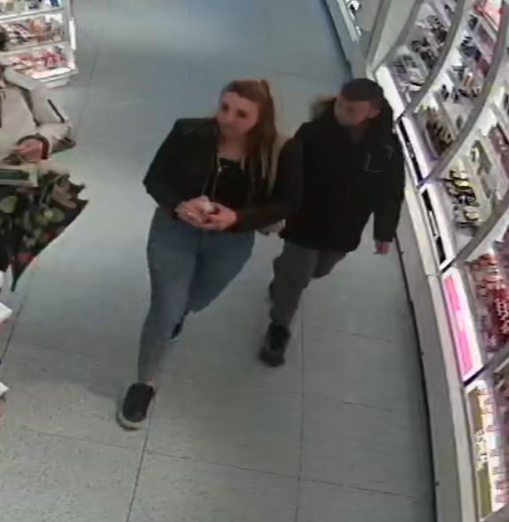 Prepoznajete li osobe s fotografije?