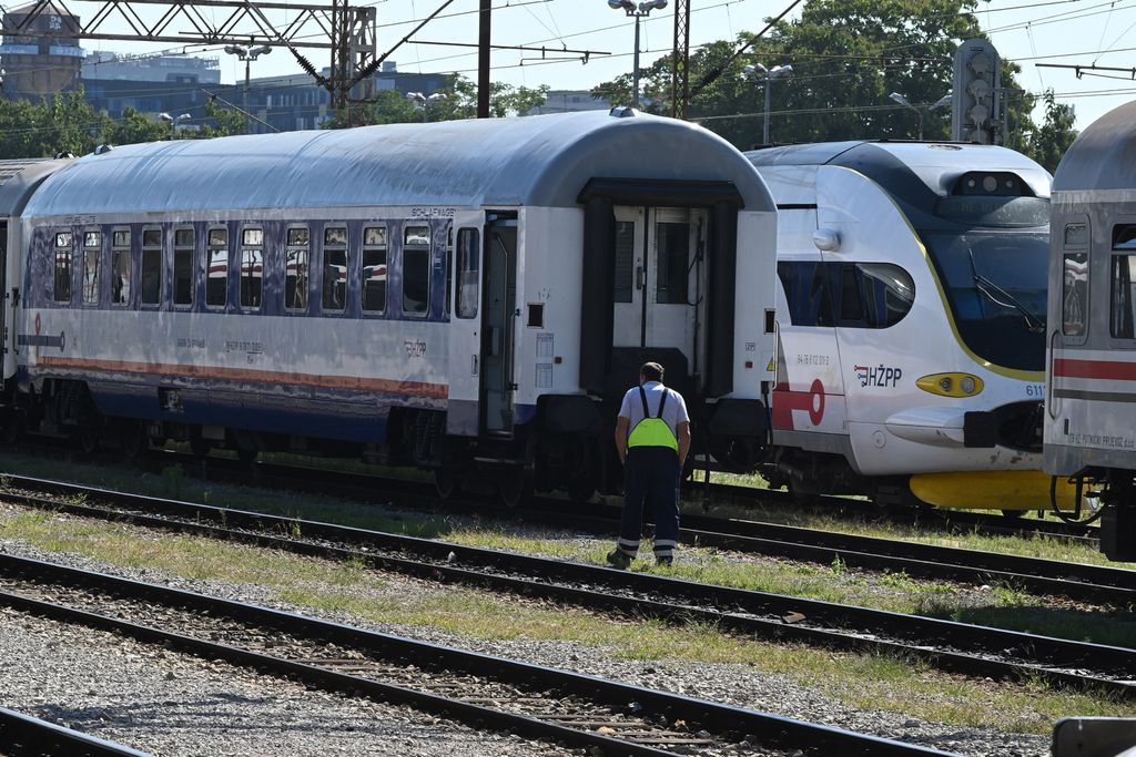 Željeznički kolodvor u Zagrebu - 3