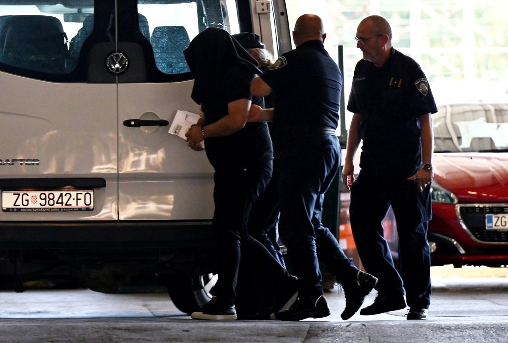 Privođenje osumnjičenih za trgovinu drogom - 17