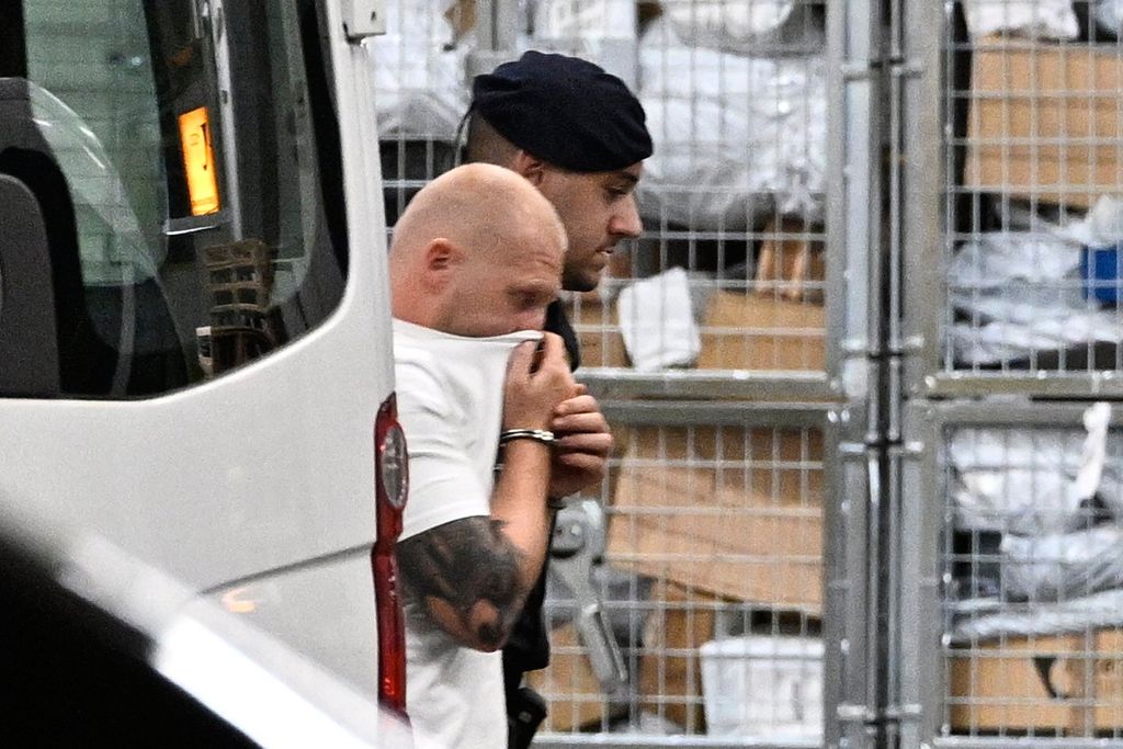 Privođenje osumnjičenih za trgovinu drogom - 17