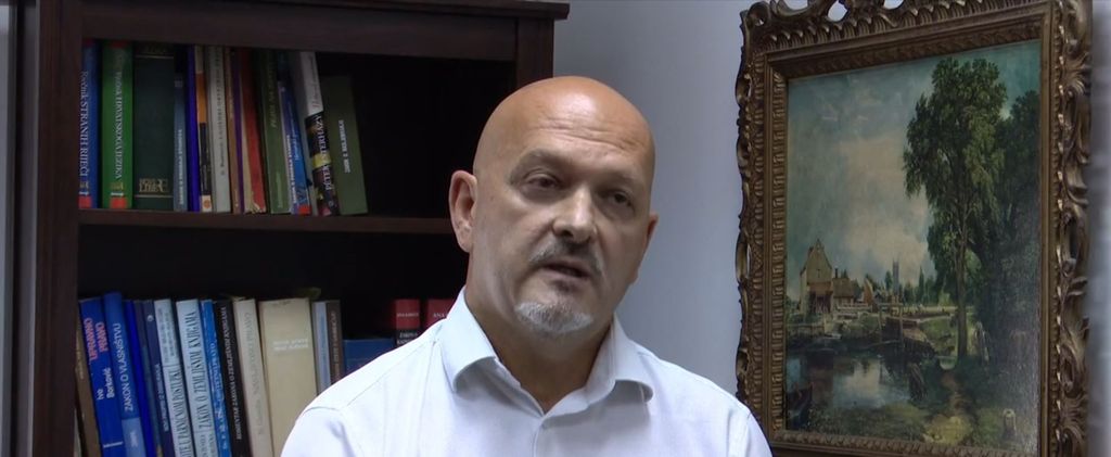 Priveden ravnatelj škole