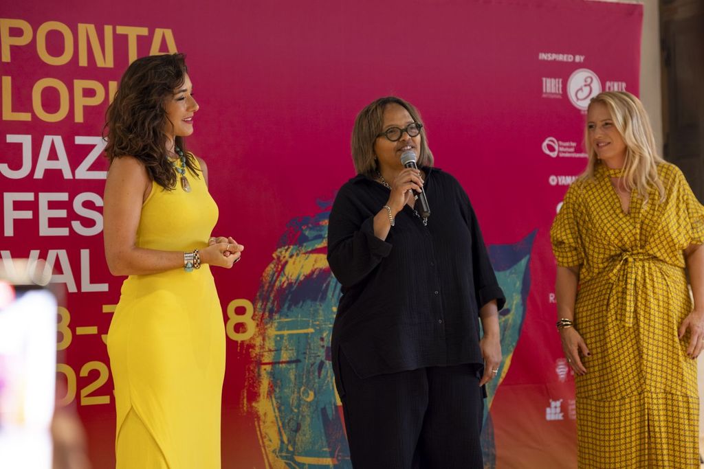 Thana Alexa, Terri Lyne Carrington i Tilda Grossel Bogdanović