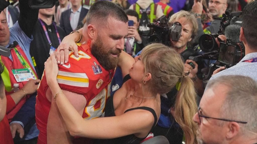 In Magazin: Taylor Swift i Travis Kelce - 3