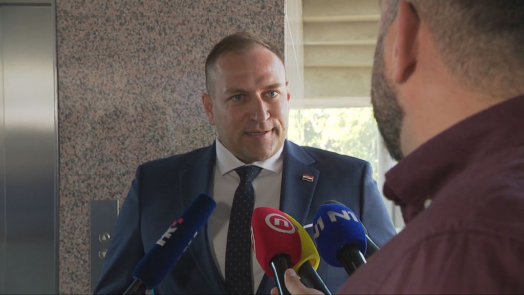 Političari na ljetovanju