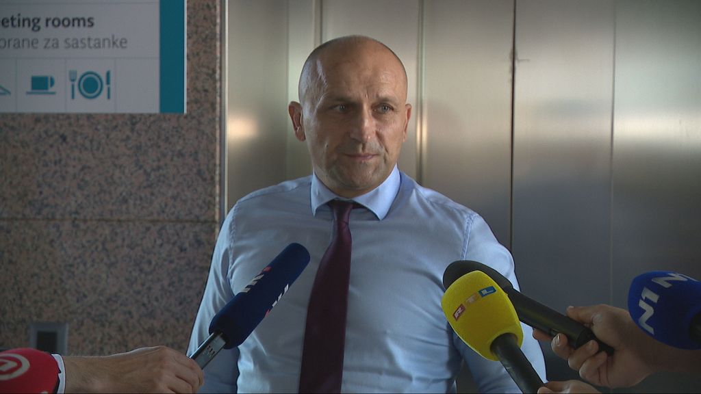 Političari na ljetovanju