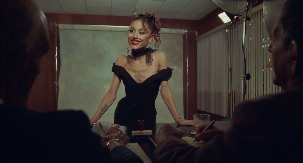 Ariana Grande - 6