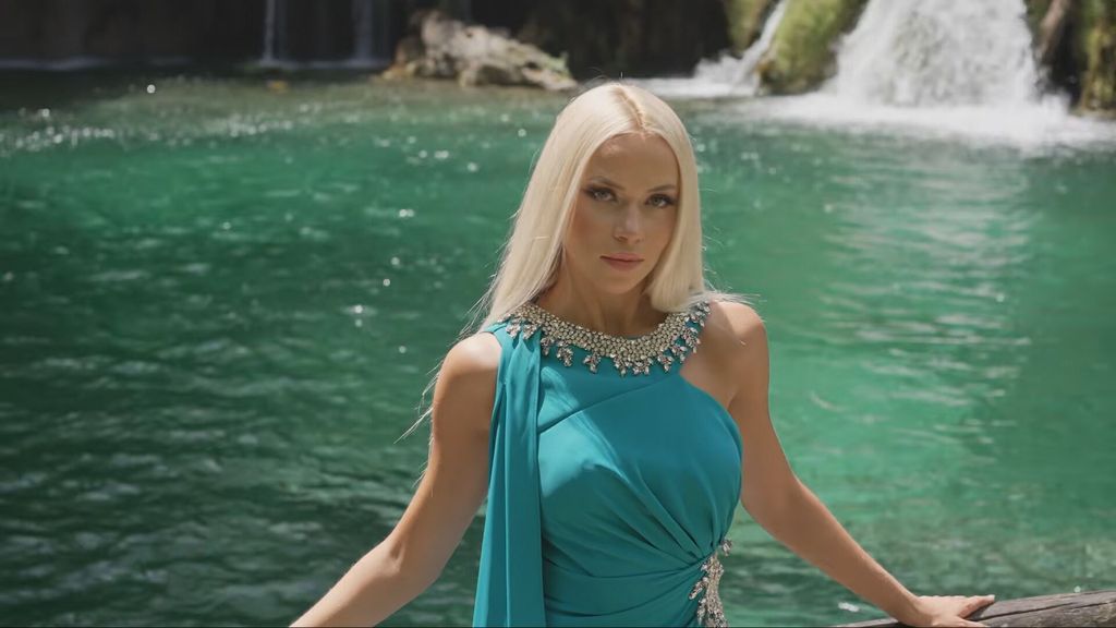 In Magazin: Ema Helena Vičar - 1