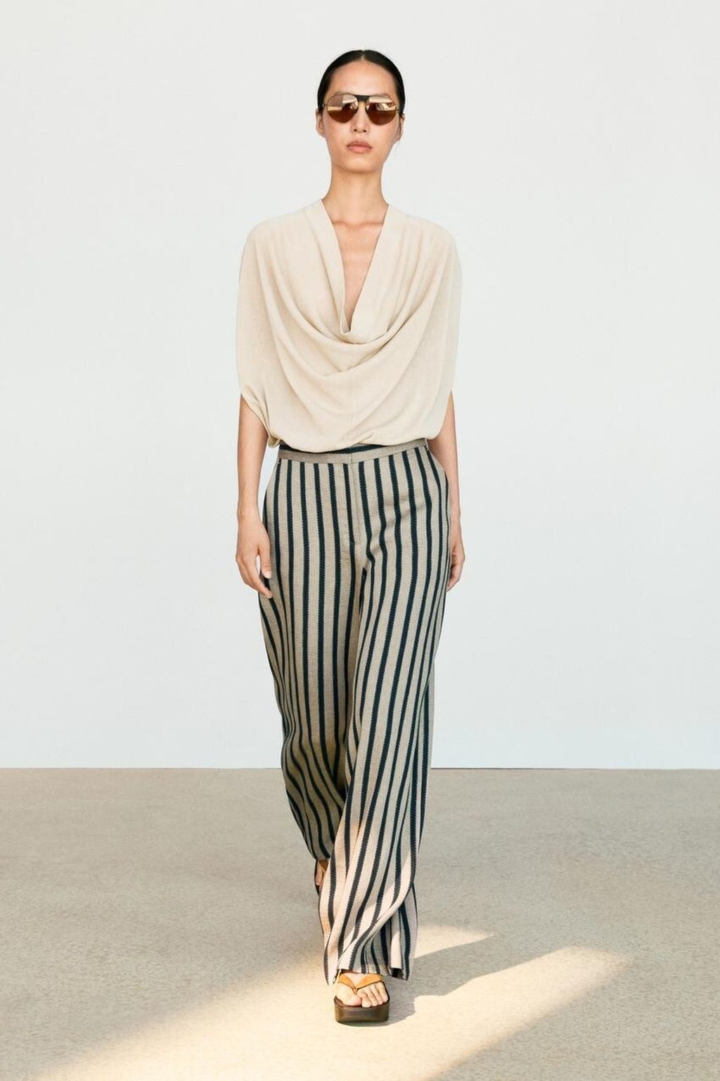 Massimo Dutti hlače, 90 eura