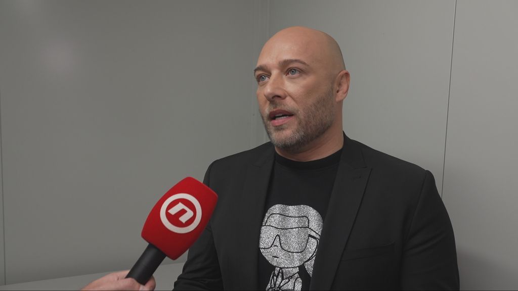 Mario Roth, pjevač