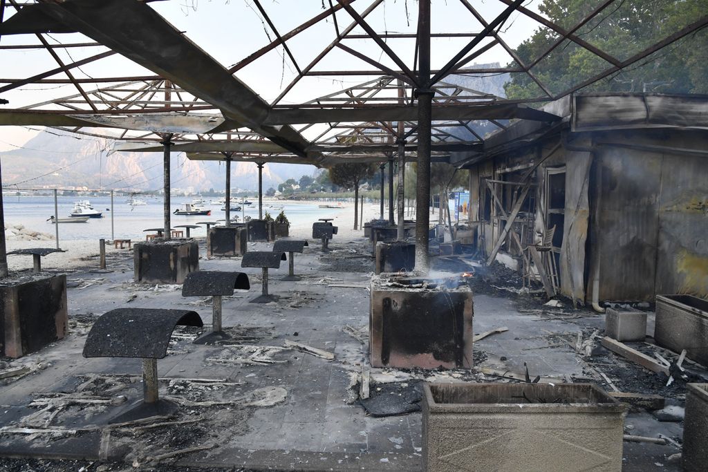 Prizori s požarišta u petak - 15