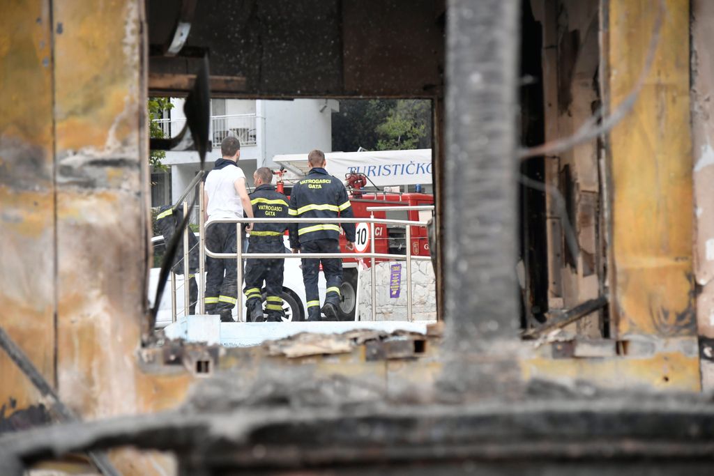Prizori s požarišta u petak - 15